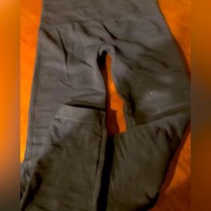 Brand new high quality authentic Spanx leggings size 30, great butt lifter.Enjoy